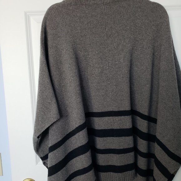 Tahari Lagenlook Oversized Boxy Wool & Yak Cowl Neck Striped Poncho - Picture 3 of 7